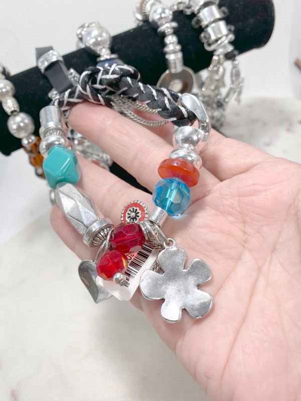 Lot of Stretch Bracelet Chunky Bracelets Mix variety style Women Charm 12 pc gallery