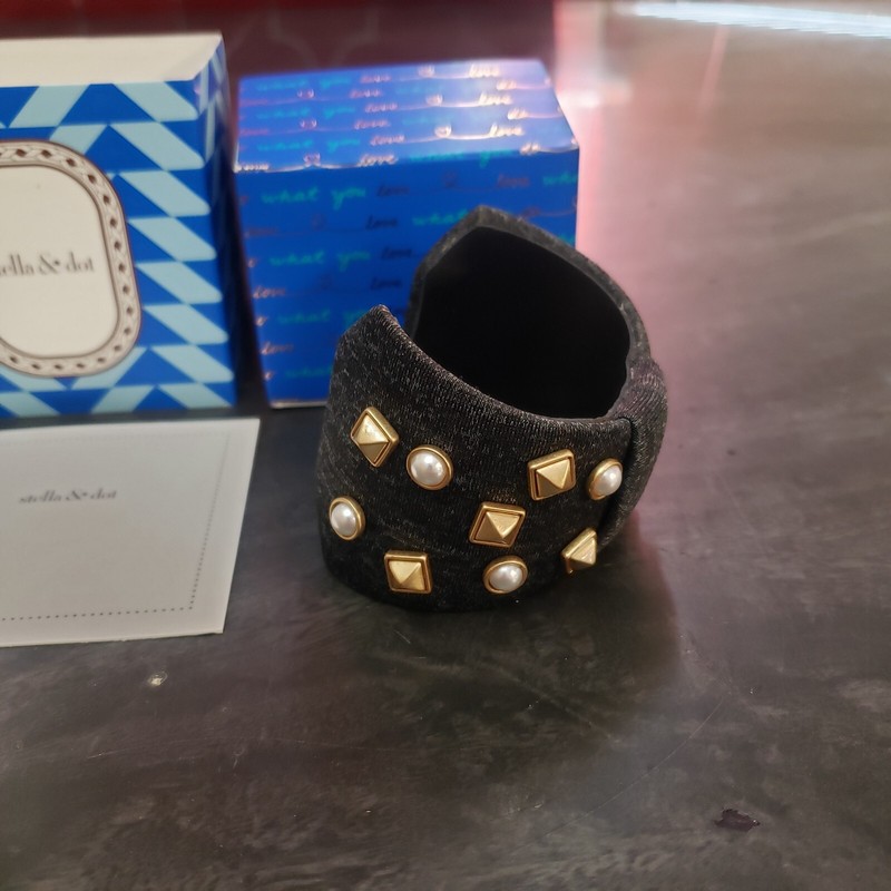 Stella & Dot Crush It Bow Tie Cuff Bracelet Studded Faux Pearls B521G gallery