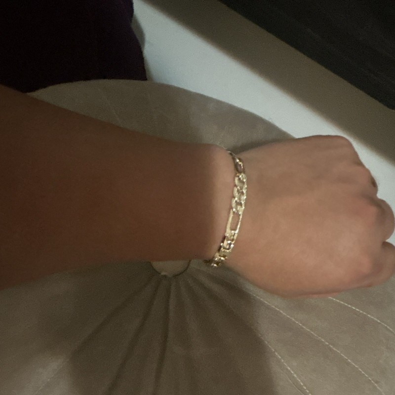 Gold Tone Figaro Chain Link Bracelet with Lobster Clasp Closure gallery