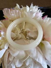 Gorgeous White Jade Bracelet Bangle Taiwan Grade A Wealth Good Fortune Joy Happy