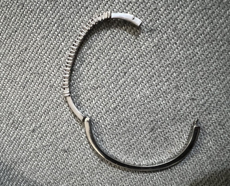 silver Tone bracelet With Unmarked Clear Crystal None symmetrical D : 5& 5.5cm gallery
