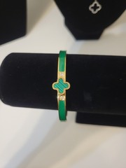 Green Enamel Clover Bangle Bracelet Gold Tone Clear Crystal Bezel Stackable