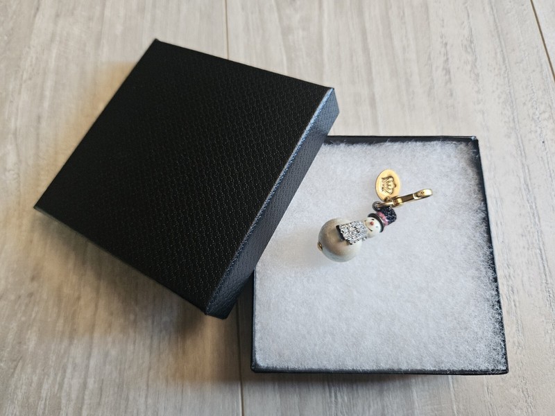 ❤️JUICY COUTURE Pave Snowman 2007 Limited Edition Pearl Silver Charm Authentic gallery
