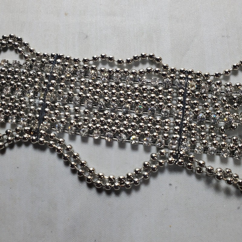 Banana Republic silver link rhinestone bracelet NWT gallery