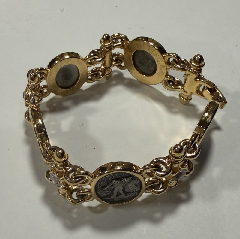 Vintage Pegasus and Heralding Angel Cherub Cameo Coin Panel Bracelet gallery