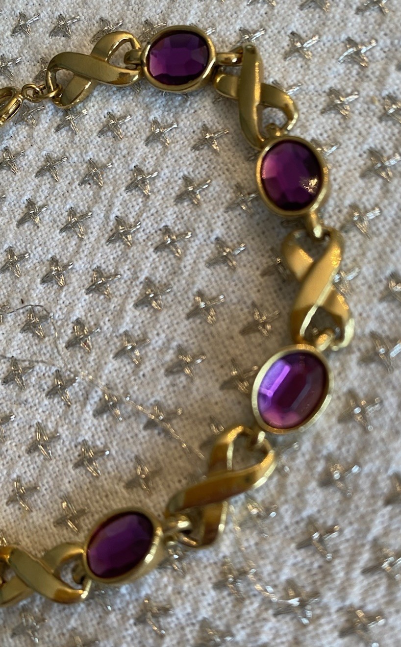 AVON Gold Tone & Amethyst Infinity Bracelet - VTG - Spring Ring Fashion Costume gallery