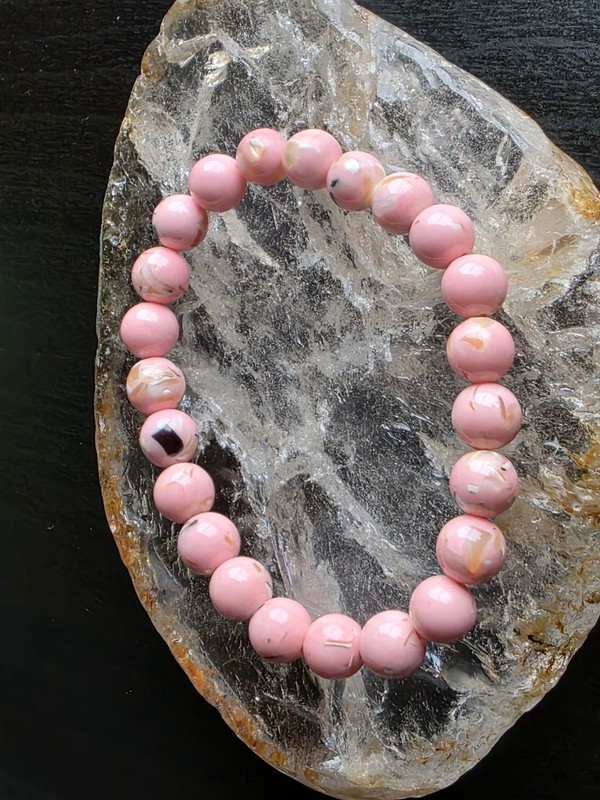 8mm Pink Shell Bracelet 6.5" Stretchy gallery