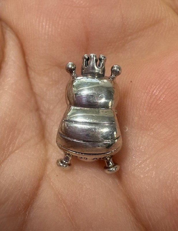 Pandora 20th Anniversary Queen Bee Charm 798954C00 March 2020 Limited Edition gallery