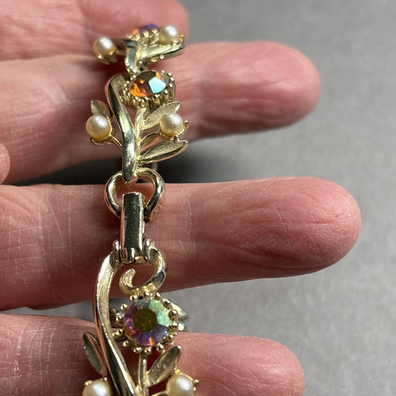 Aurora Borealis Rhinestone Faux Pearls Gold-Tone Linked Leaf & Swirls Bracelet gallery