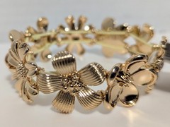Liz Claiborne w/ tags Statement Bracelet Gold Tone Various Flower Bracelet