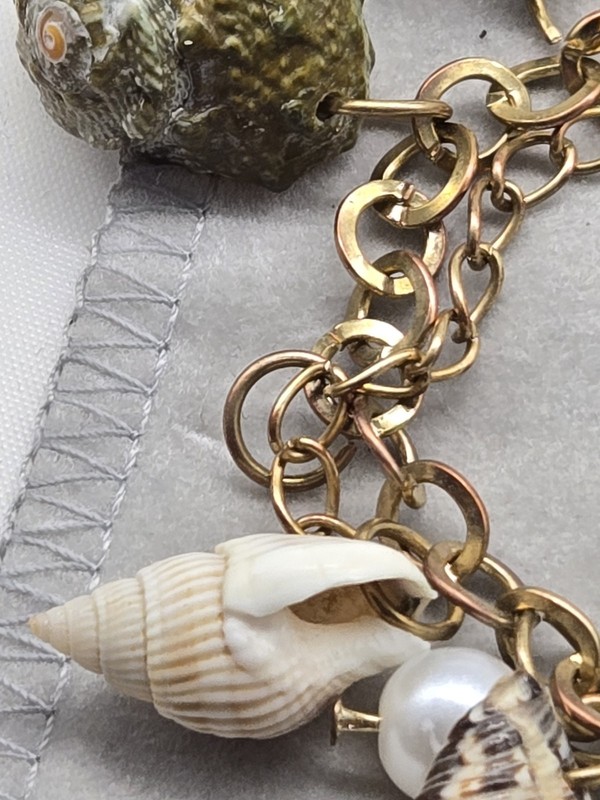 Nautical Theme Bracelet Shell Charms Goldtone Metal Chain Faux White Pearls Read gallery