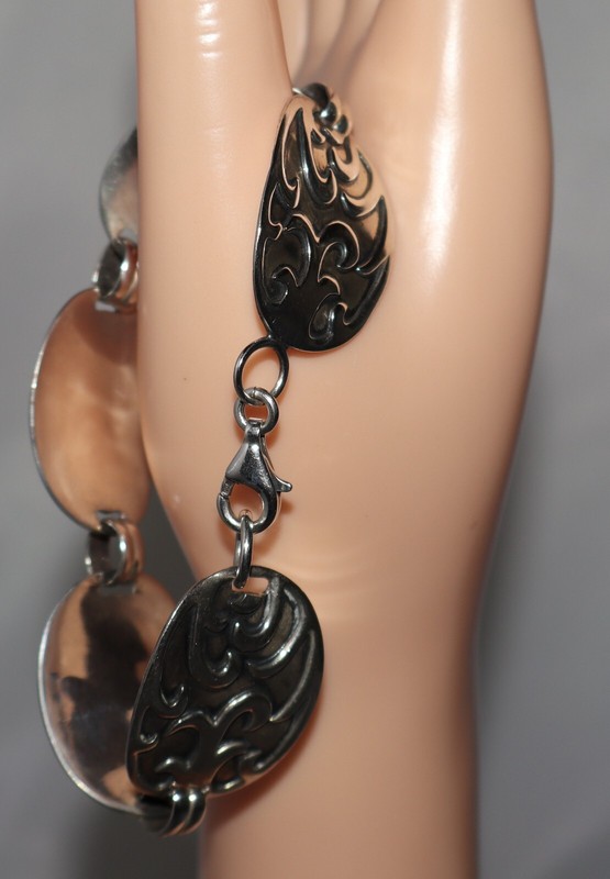 Silpada Silver Oxidized Oval Scroll "Circle of Friends" Link Bracelet B1700 gallery