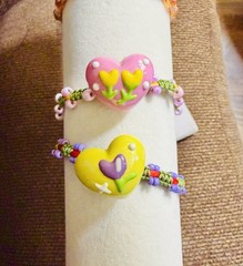 Adjustable Pop Heart Bracelet (Choice Of Pink/Yellow)