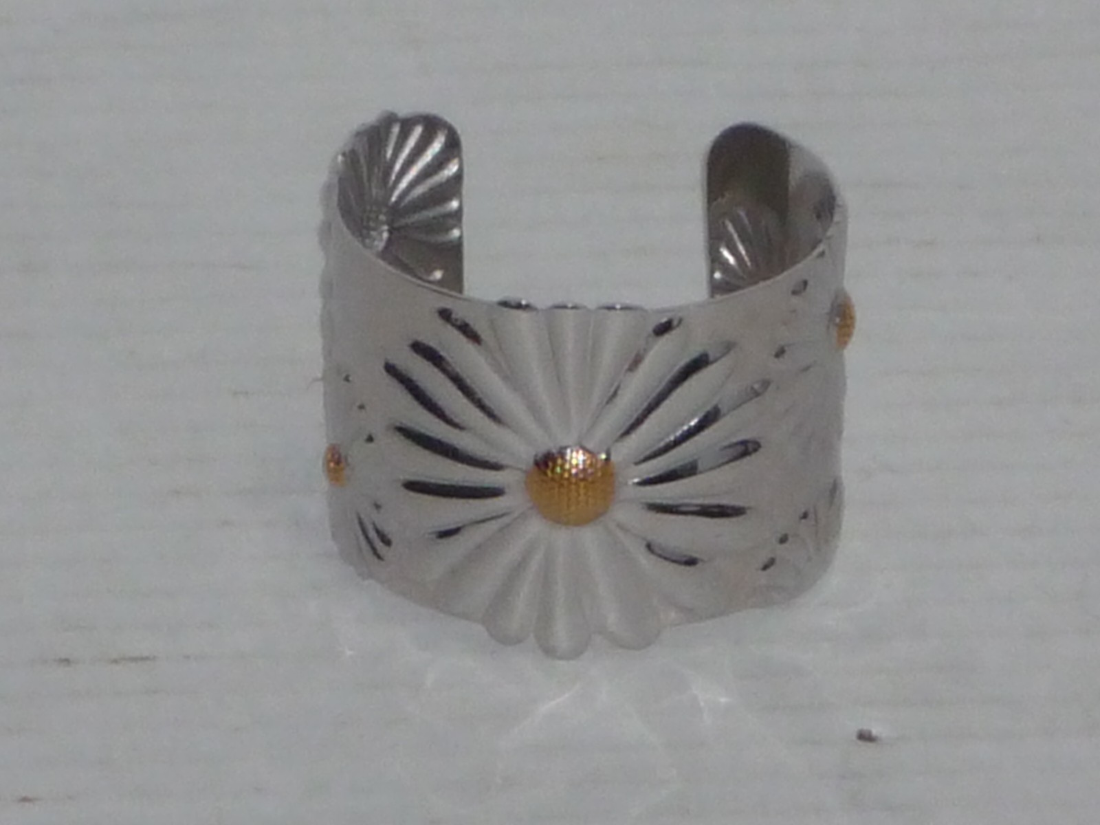 BEAUTIFUL DSMK STAINLESS STEEL LADIES WOMANS SUNFLOWER CUFF BRACELET SIGNED gallery