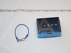 Ladies Womens girls Avon Empowerment Bracelet Small blue F3216611 NIP infinity;;