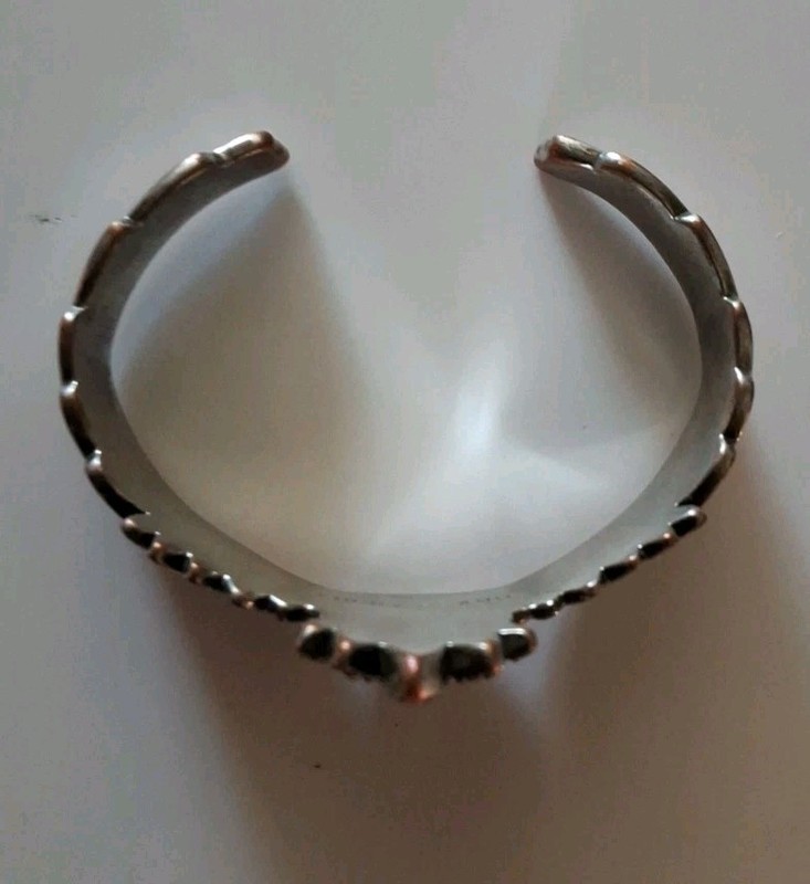 Lucky Brand Owl Metal Cuff Bracelet Rhinestone Glass Eyes gallery