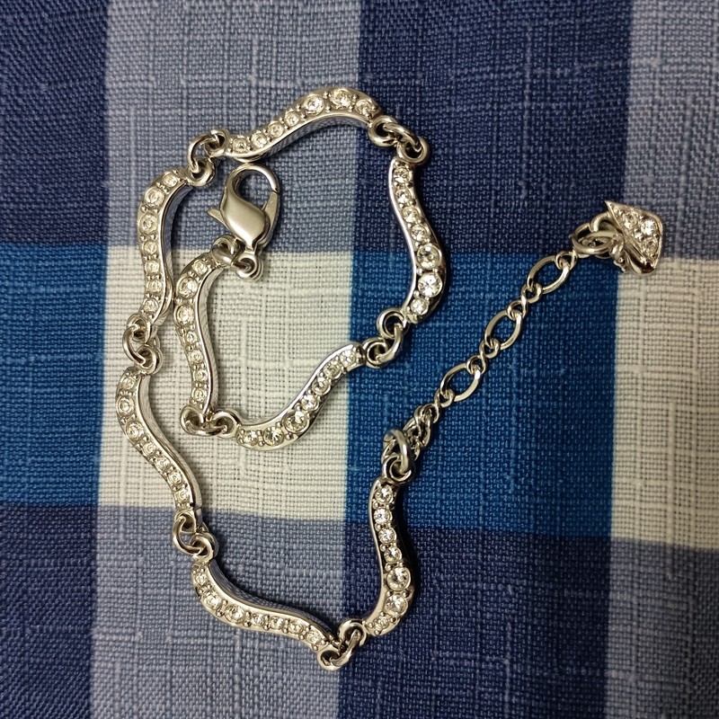 Never Worn Swarovski Wave Link Silver Tone Sparkle Bracelet 7 in. to 8 1/2 in. gallery
