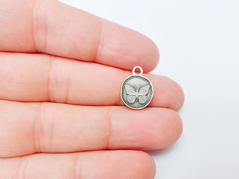 5 Butterfly Charms, Round Animal Pendant, Earring Charms 16x12mm G37348 gallery