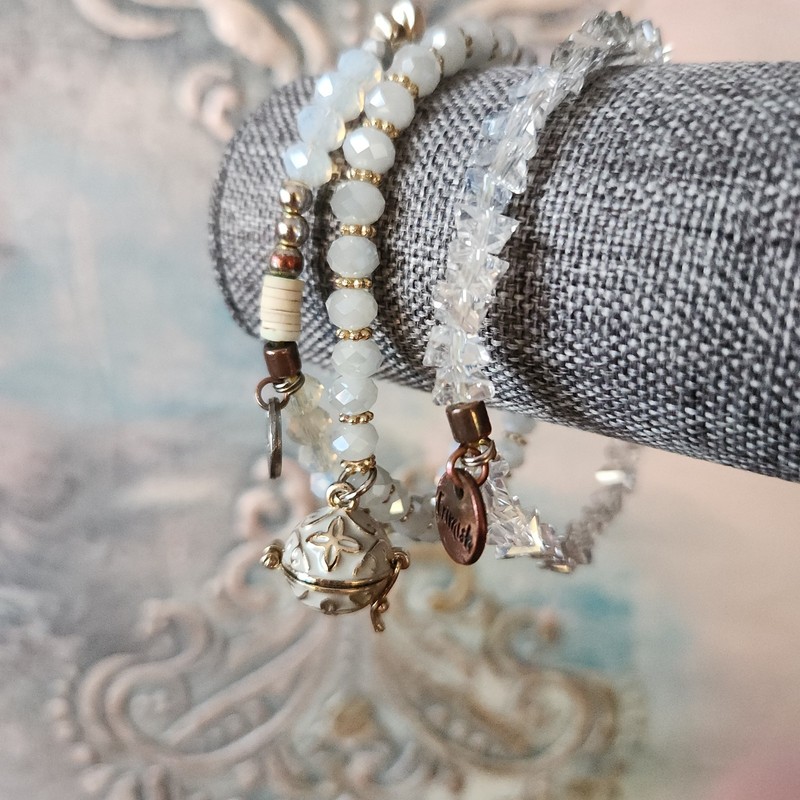 Alexa’s Angels & Erimish Beaded Bracelet Lot of 3 Crystal Charm Stack gallery