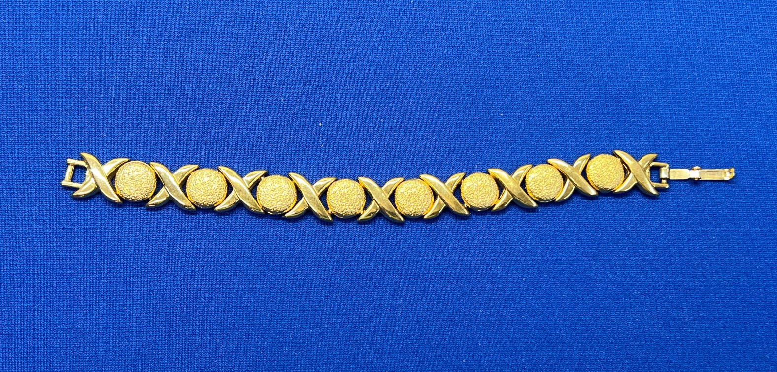 Hugs & Kisses Link 7.25" Goldtone Bracelet - Costume jewelry gallery