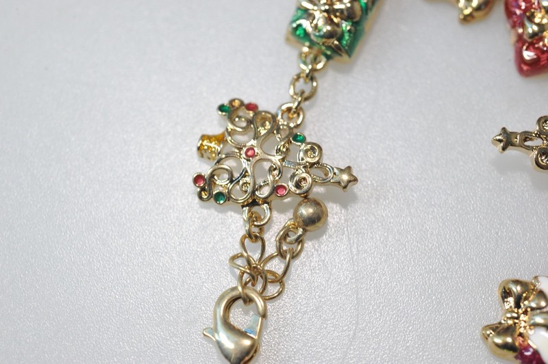 Christmas Charm Bracelet Enamel Presents Under the Tree Gold tone NIB S11 gallery