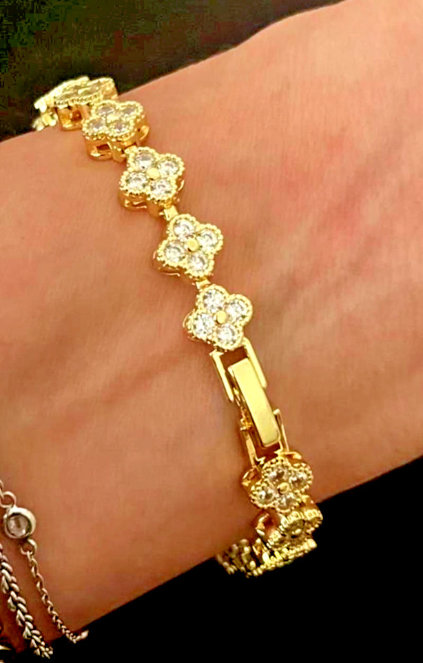 Gold Tone Clear Crystal Flower Link Bracelet Box Clasp Fashion Jewelry gallery