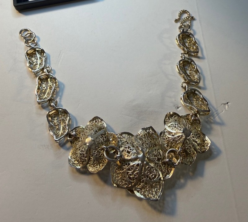 Filigree Flower/Leaf Bracelet - 8 Inch - Preowned, Excellent Condition gallery