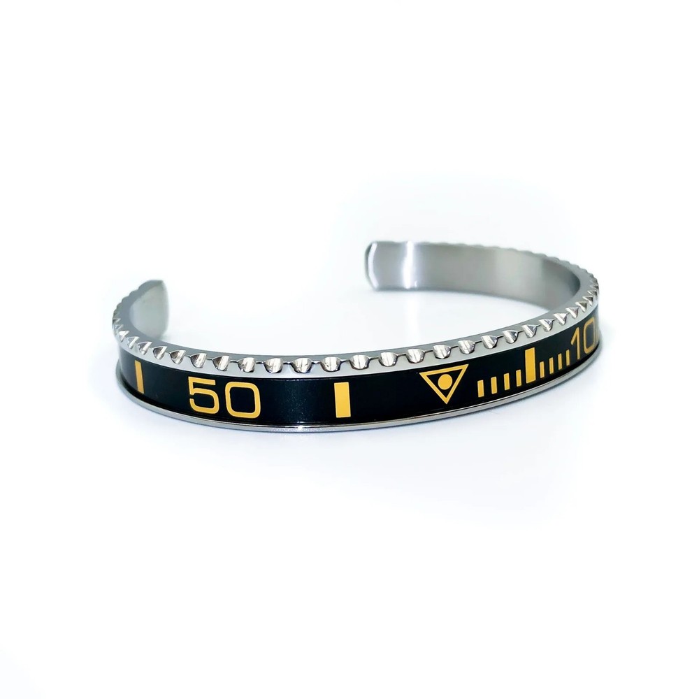 Men and Women Stainless Steel Personality Bracelets Digital Speedometer Bracelet