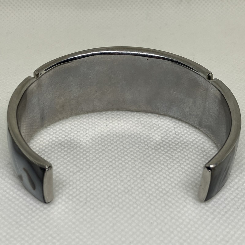 Vintage Mother of Pearl Inlay Opalescent Cuff Bracelet Silver Tone Unbranded gallery
