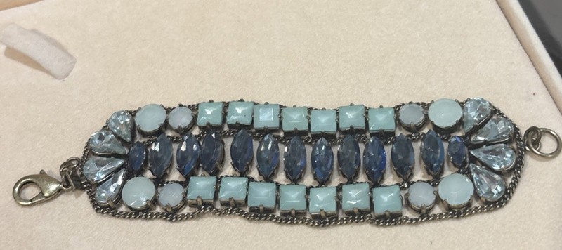BR Banana Republic Multi Rhinestone Bracelet Brass Tone 7.5” gallery
