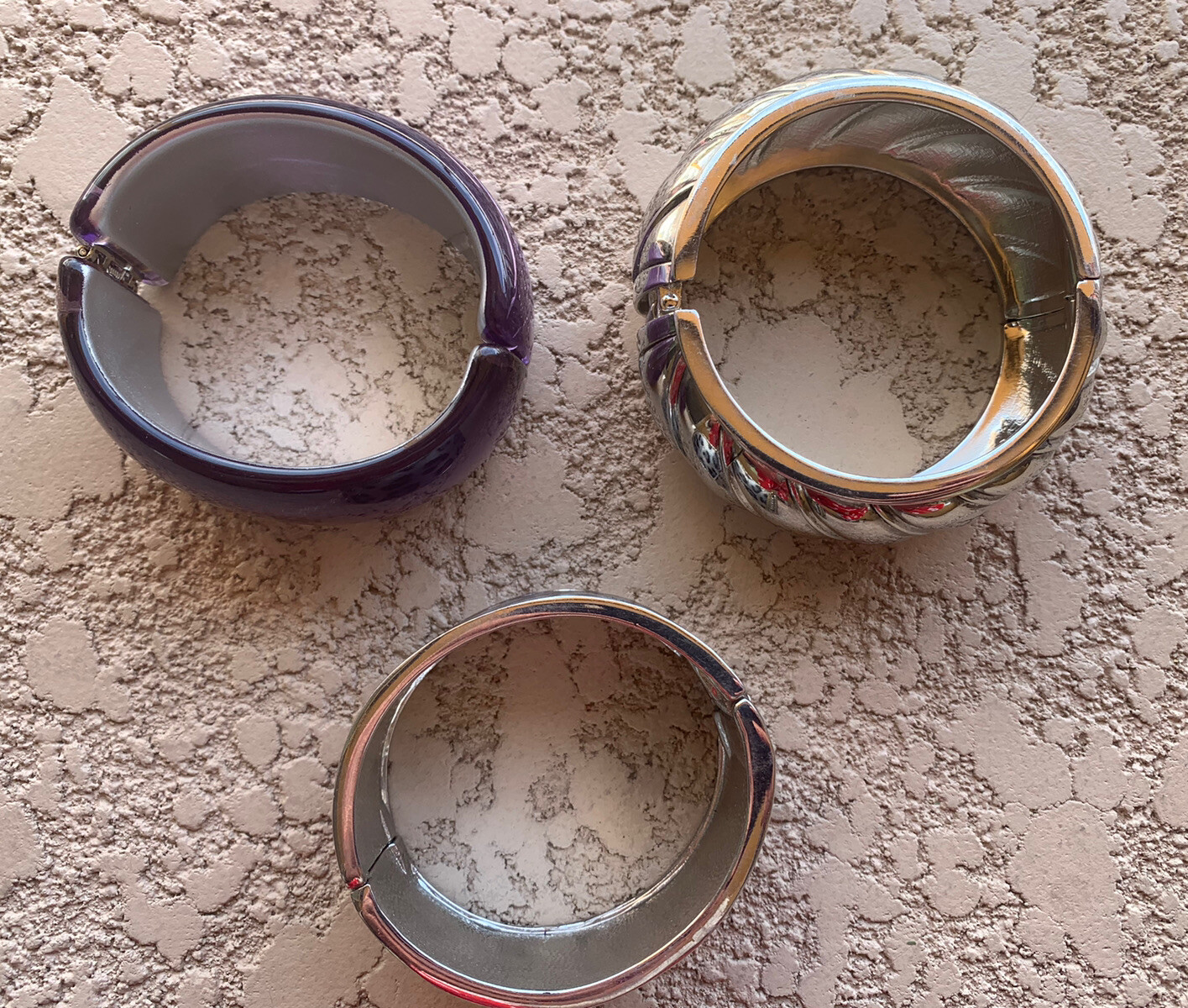 Lot of 3 Beautiful Costume Jewlery Bracelet’s gallery