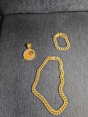 Bracelet Nicklest And Pendant.