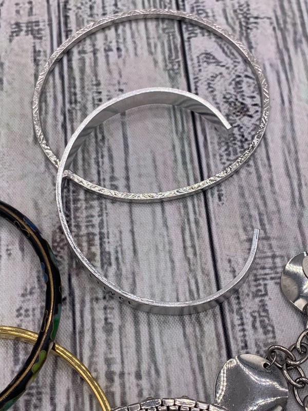 Vintage Bracelet Lot of 6 Fashion Costume Jewelry Bangle Cuff Charm Stretch 8" gallery