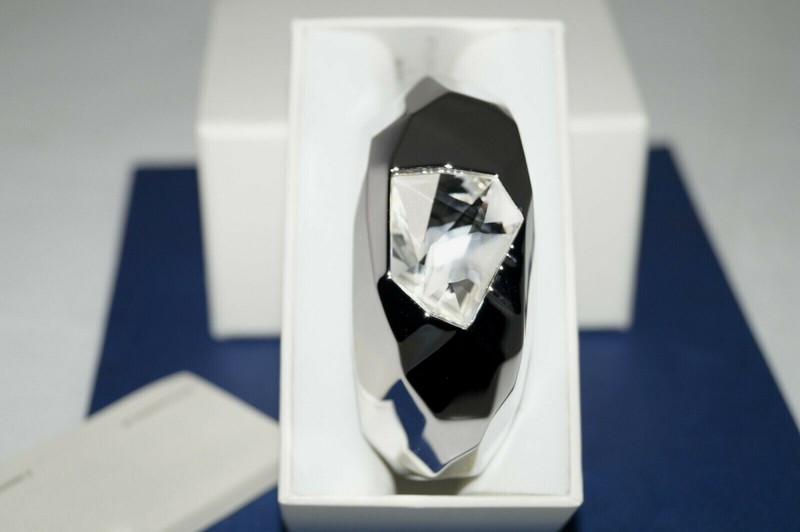 NWT Authentic DANIEL SWAROVSKI ATELIER SWAROVSKI JPG REVERSE Crystal Bangle gallery