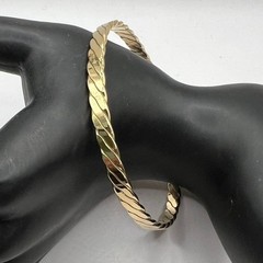 Gold Tone Bangle Bracelet Serpentine Pattern