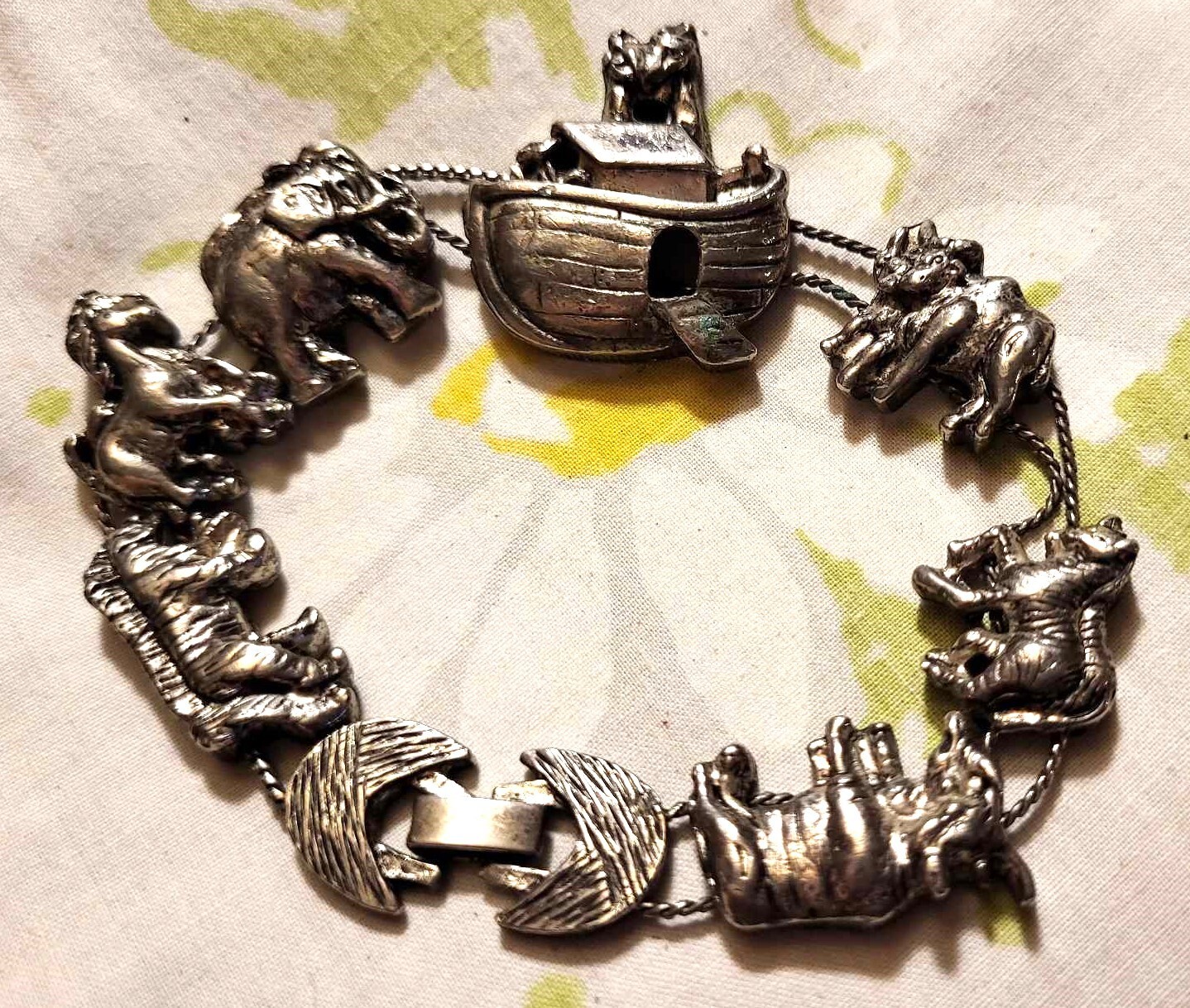 Vintage Noahs Ark charm bracelet silver tone gallery