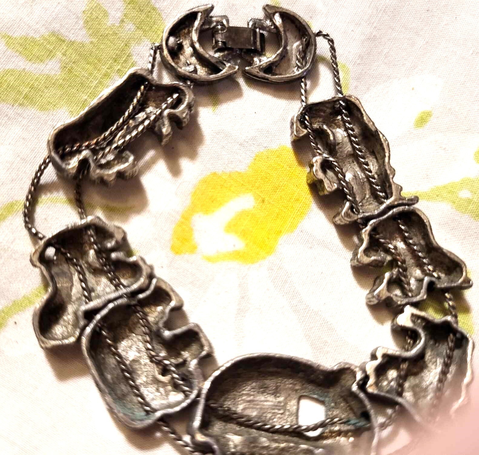 Vintage Noahs Ark charm bracelet silver tone gallery