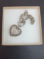 Heart Pendant Bracelet Silver Tone Rhinestone Toggle Chain 3.5″