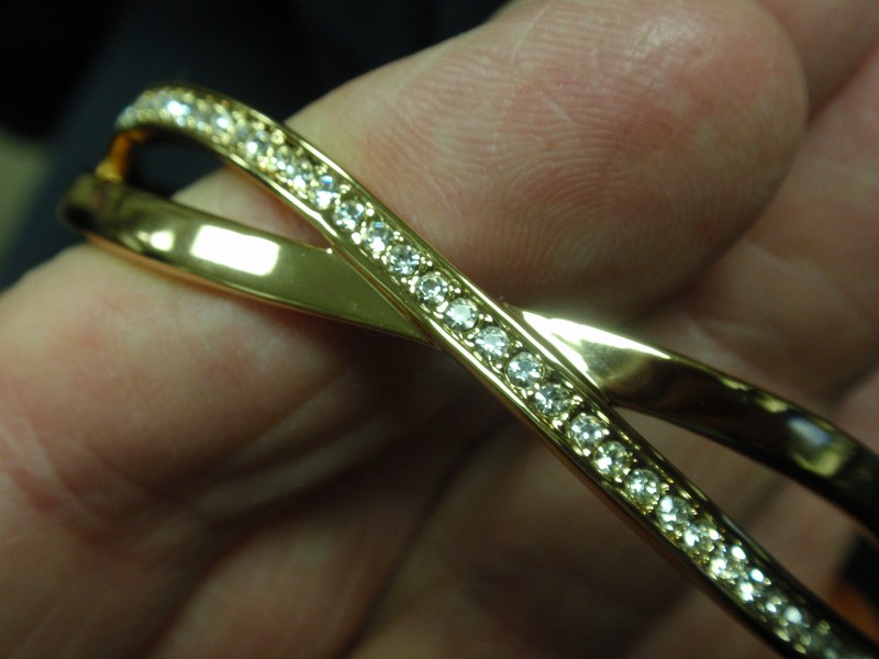 Park Lane Jewelry, "BLURRED LINES" Bracelet, Austrian crystals, Goldtone NEW! gallery