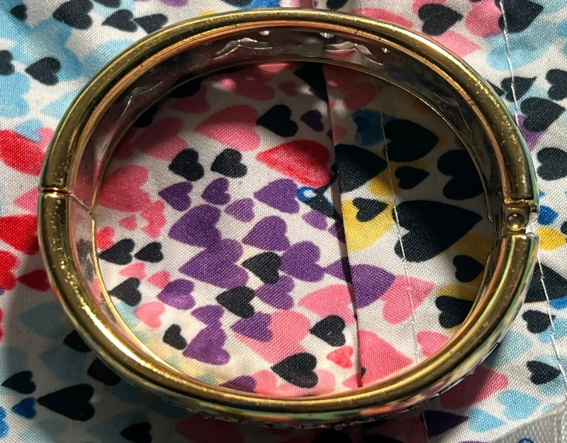 Brighton INTRIGUE Weighty Medallion Silverplated /Goldtone Hinged Oval Bracelet gallery