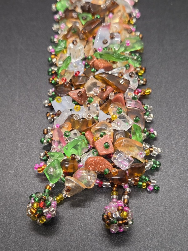 Artisan Multicolor Glass Chip Beaded Bracelet Adjustable Toggle Closure SMALL 6" gallery
