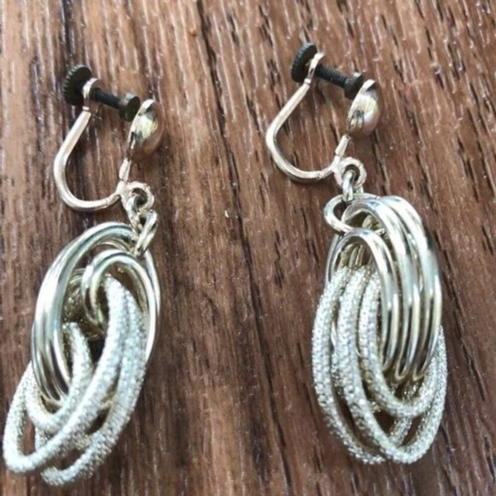 Silver Tone Interlocking Rings Dangle‎ Clip On Earrings Fashion Jewelry gallery