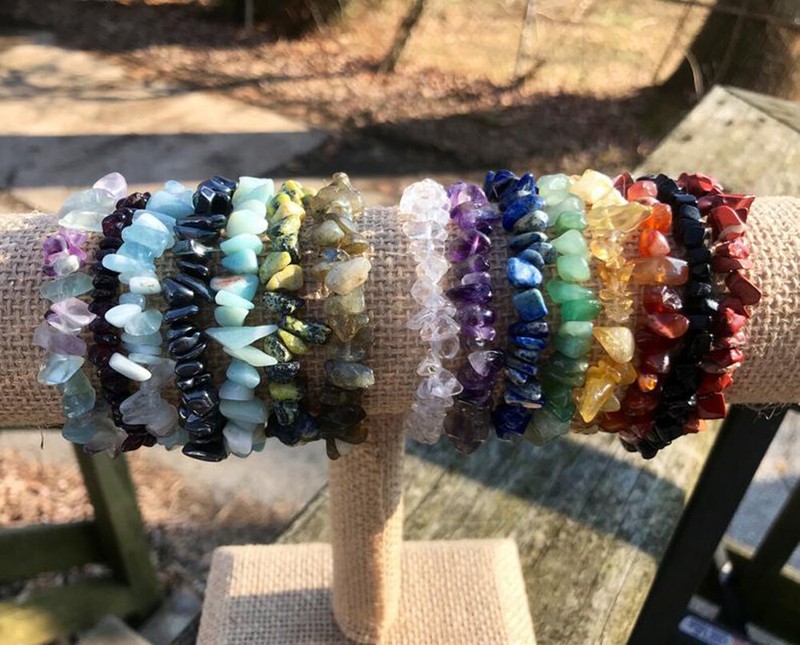 Natural Gemstone Chip Beads Stretchy Bracelet Reiki Chakra Fashion Jewelry gallery