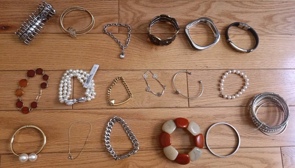 Jewelry Lot Of Mixed Styles Bracelets /506
