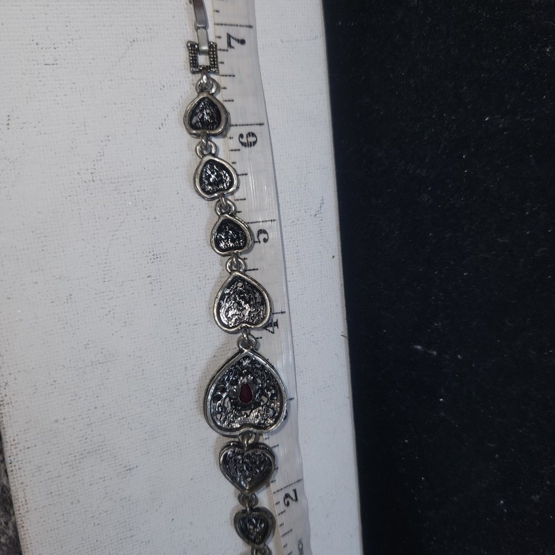 Silver Tone Filigree Heart Link Bracelet Red Green Rhinestone 7in. gallery