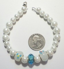 White Glass Pearl/Aqua Blue Crystal/Lampwork Beads Strand Bracelet, 8.75″