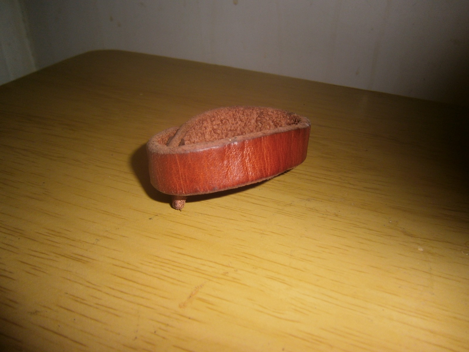 Mid 2000's American Eagle O. Reddish brown leather bracelet. 20-22cm(E20b2) gallery