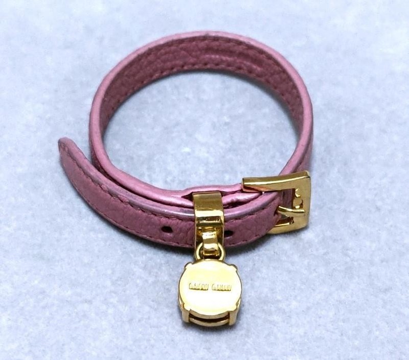 MIU MIU Large Stone Leather Bracelet 41090 gallery