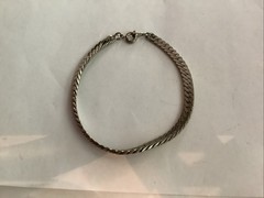 Silver Tone Metal Curb Link Chain Bracelet with Spring Ring Clasp 7”