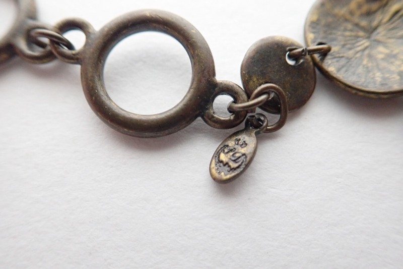 PREMIER DESIGNS Bracelet Antiqued Brass-T Hammered Spiral Link Chain Toggle gallery